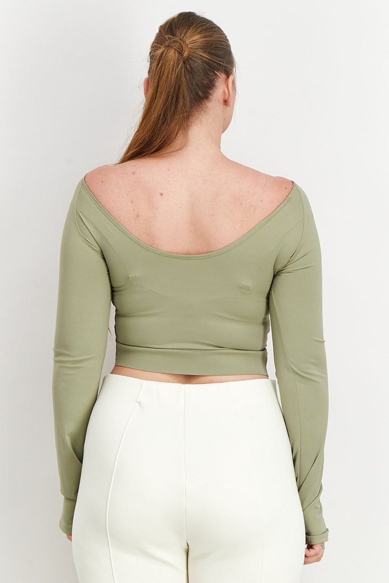 Reserved بلوزة نسائية بقصة قارب بأكمام طويلة ومق cropped، زيتوني - Image 3