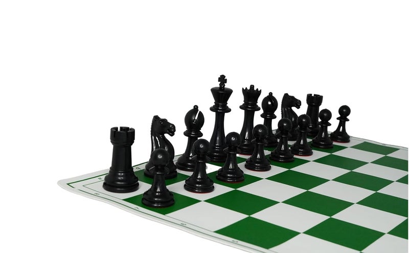 Playminds طقم شطرنج احترافي بحجم 17'' X 17'' مع لوحة شطرنج قابلة للطي باللون الأخضر وقطع بلاستيكية صلبة مع ملكات إضافية وحقيبة سوداء، للأطفال - Image 2