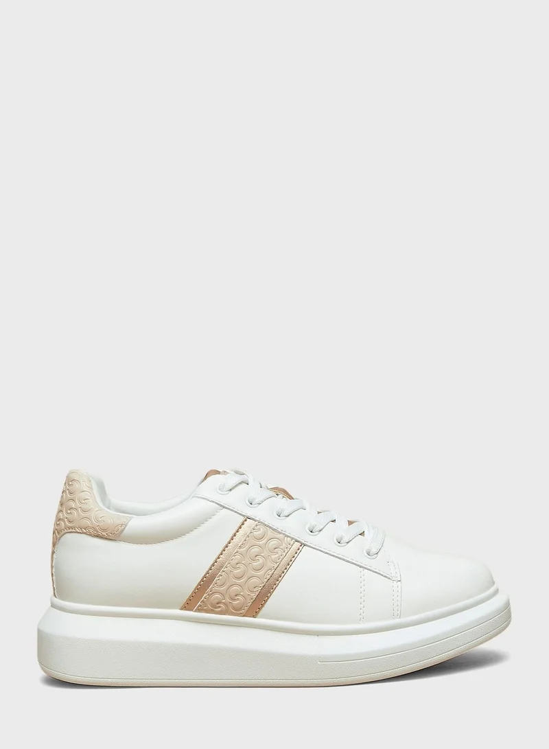 سيليست Lace Up Low Top Sneakers