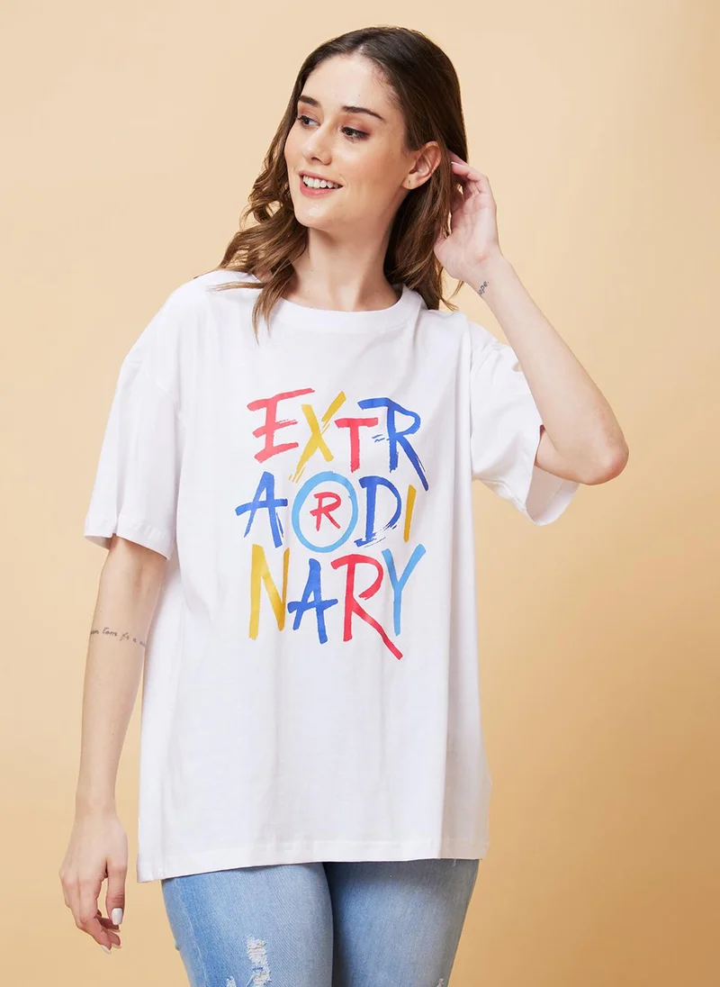 جلو باص Globus Women Typography Printed Drop-Shoulder Pure Cotton Oversized T-Shirt