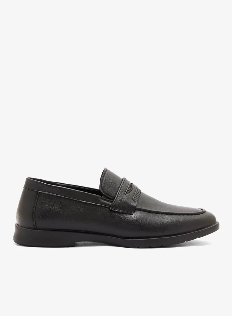 Saddle Details Classic Formal Slip Ons