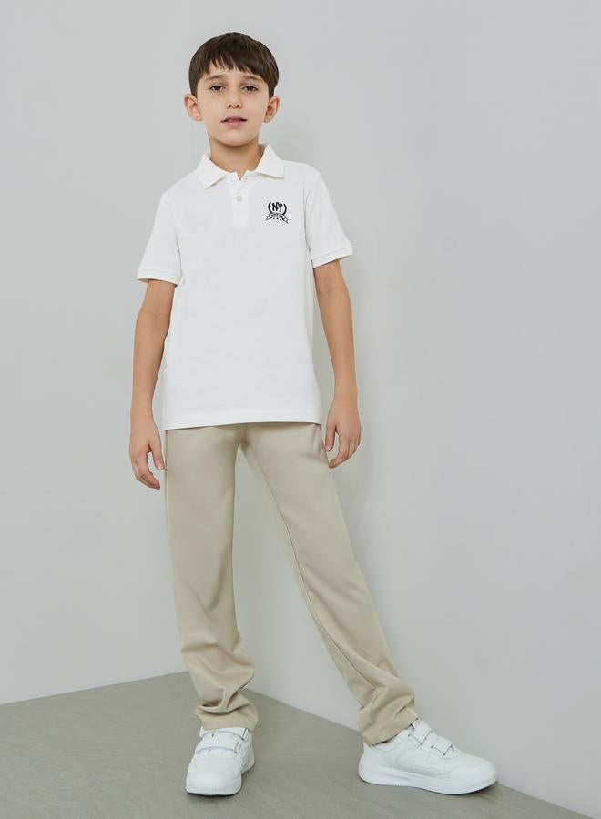 Styli Boys Off White Chest Print Knitted Regular Fit Polo T-Shirt - Image 2