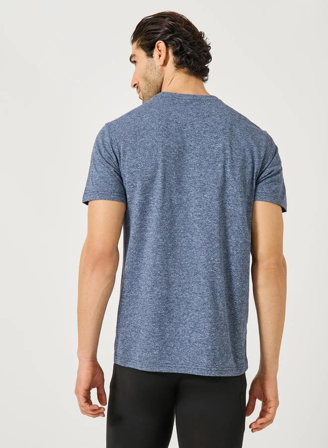 ستايلي اكتيف تيشيرت ميلانج محبوك بياقة دائرية وطبعة بسيطة