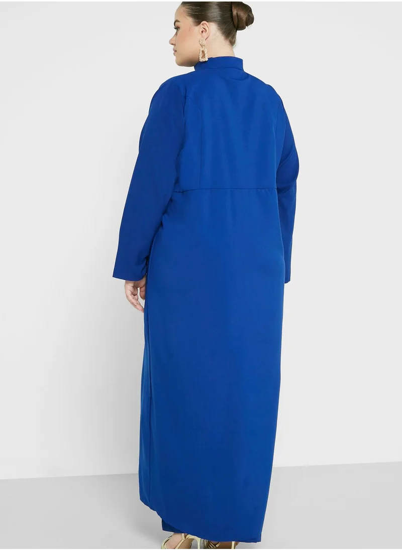 Hayas Closet Curve Zip Neck Front Slit Abaya Set