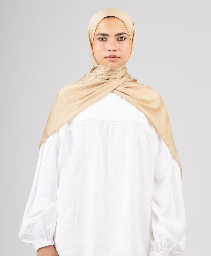 طرحة حريرية فاخرة بلمسة راقية - بيج دافئ