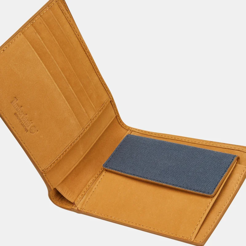 Timberland Men's Halyard Patch Wallet