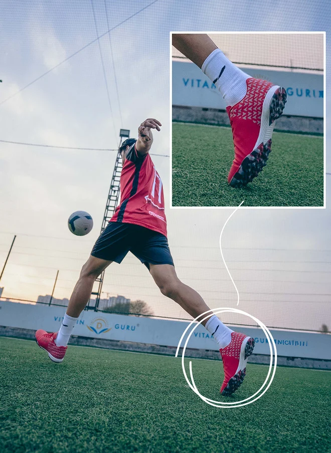 Bacca Bucci Red Lace-Up Football Shoes for Men