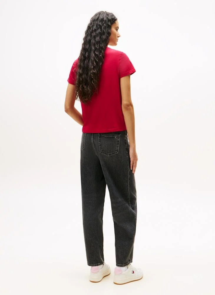 تومي جينز تيشيرت بياقة دائرية مزين برسمة