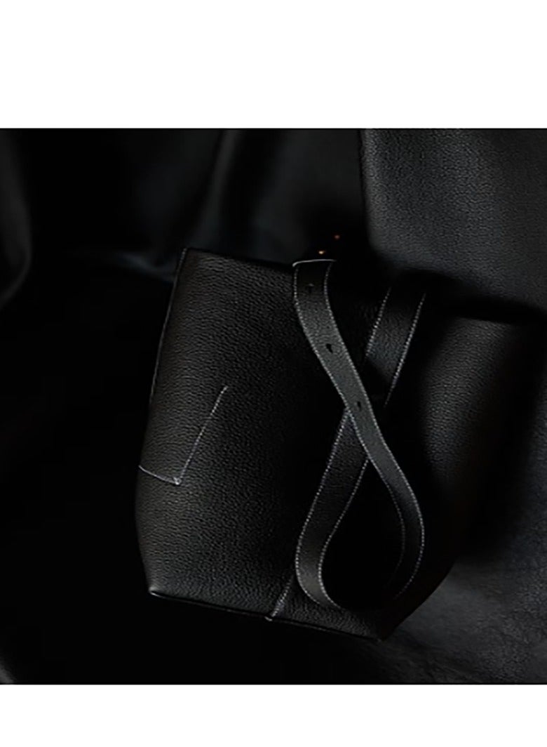 Songmont Crossbody Bag in a Bucket Design: Your Ideal Companion for Hands - Free Mobility - Image 5