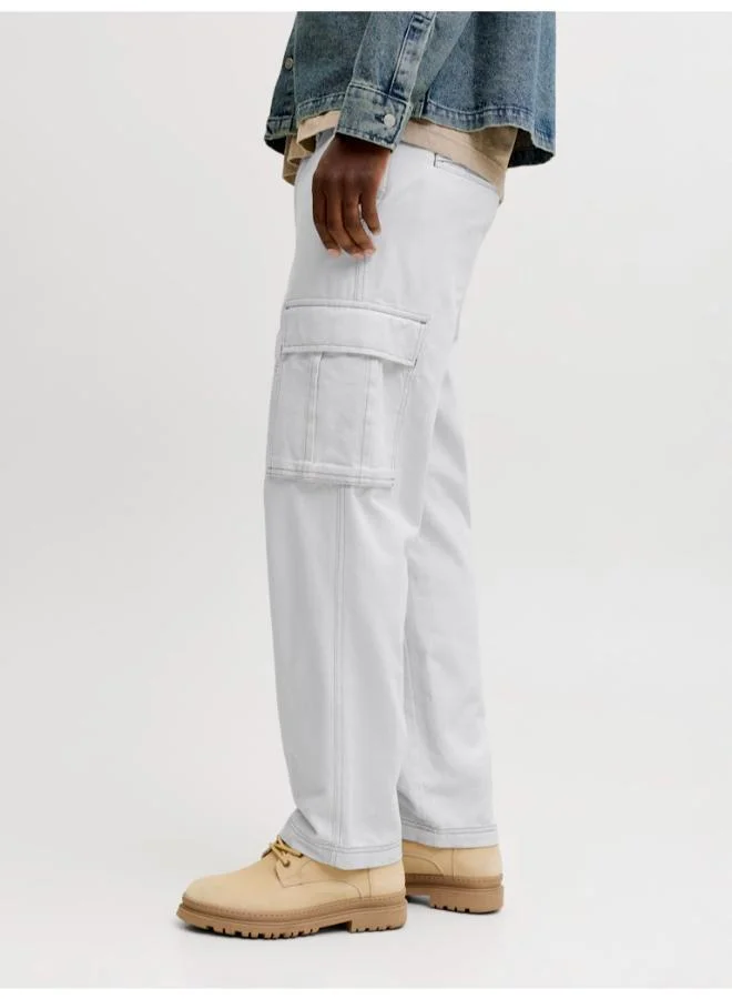 JACK & JONES Cloud Dancer Contrast Loose fit cargo pants for Men | Best Price UAE