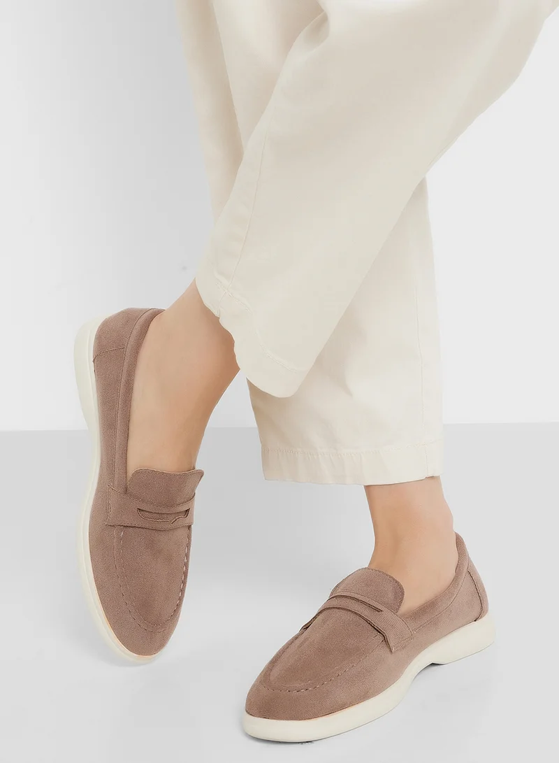 ذا براون Ladies Penny Loafer