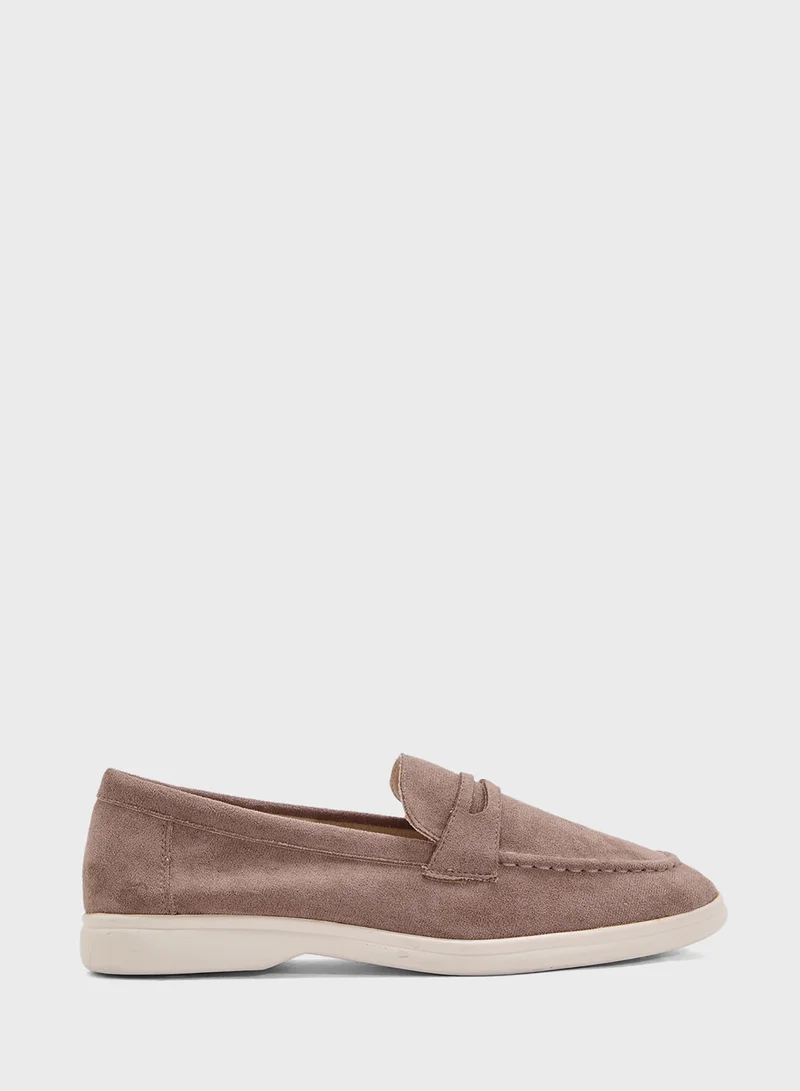 ذا براون Ladies Penny Loafer
