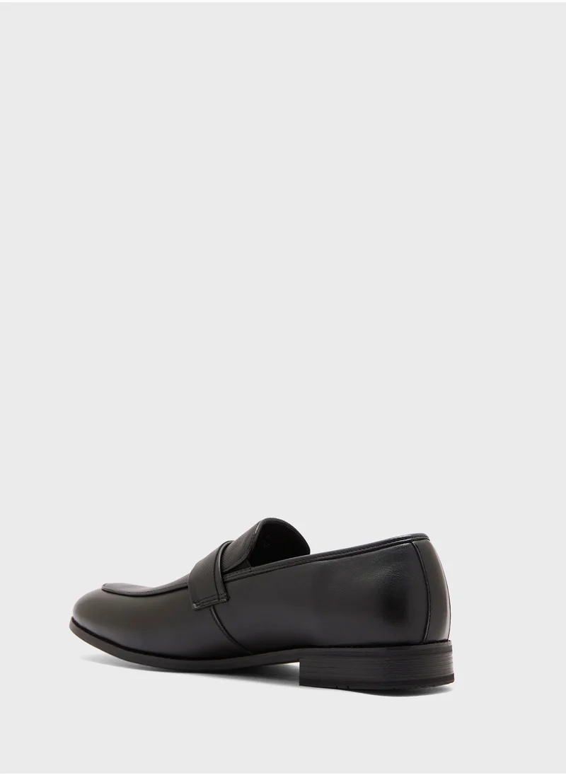 Robert Wood Texture Detail Formal Slip Ons