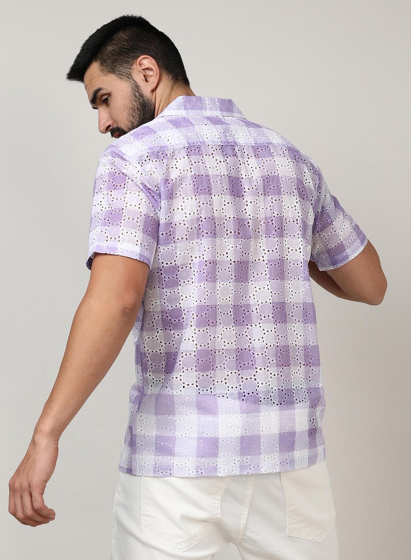 Campus Sutra Campus Sutra Men's Lavender & Chalk White Buffalo Check Shirt For Casual Wear | Spread Collar | Short Sleeve | Button Closure | Shirt Crafted With Comfort Fit For Everyday Wear  - Image 5