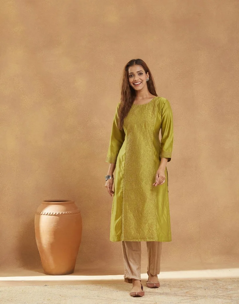 Fabindia Green Cotton Silk Embroidered Slim Fit Long Kurta