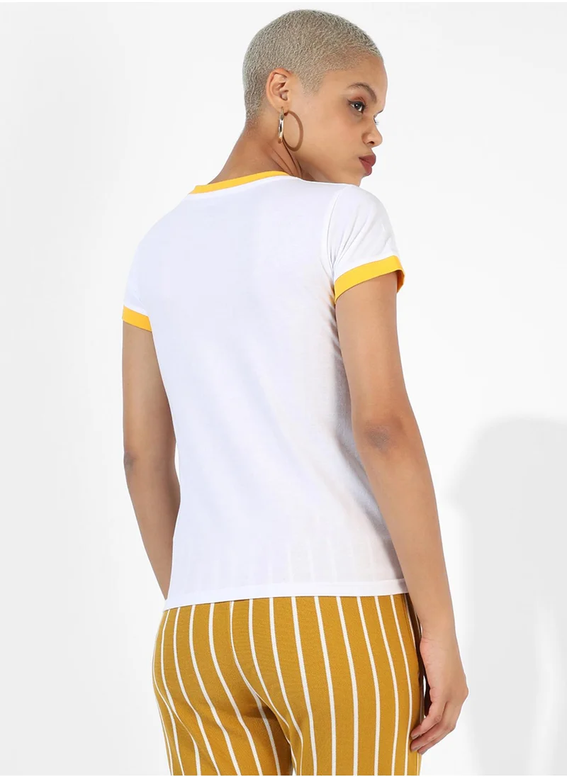 Campus Sutra Campus Sutra Women's White Printed Regular Fit Top For Casual Wear | Crewneck | Short Sleeve | Top Crafted With Regular Sleeve, Comfort Fit & High-Performance For Everyday Wear