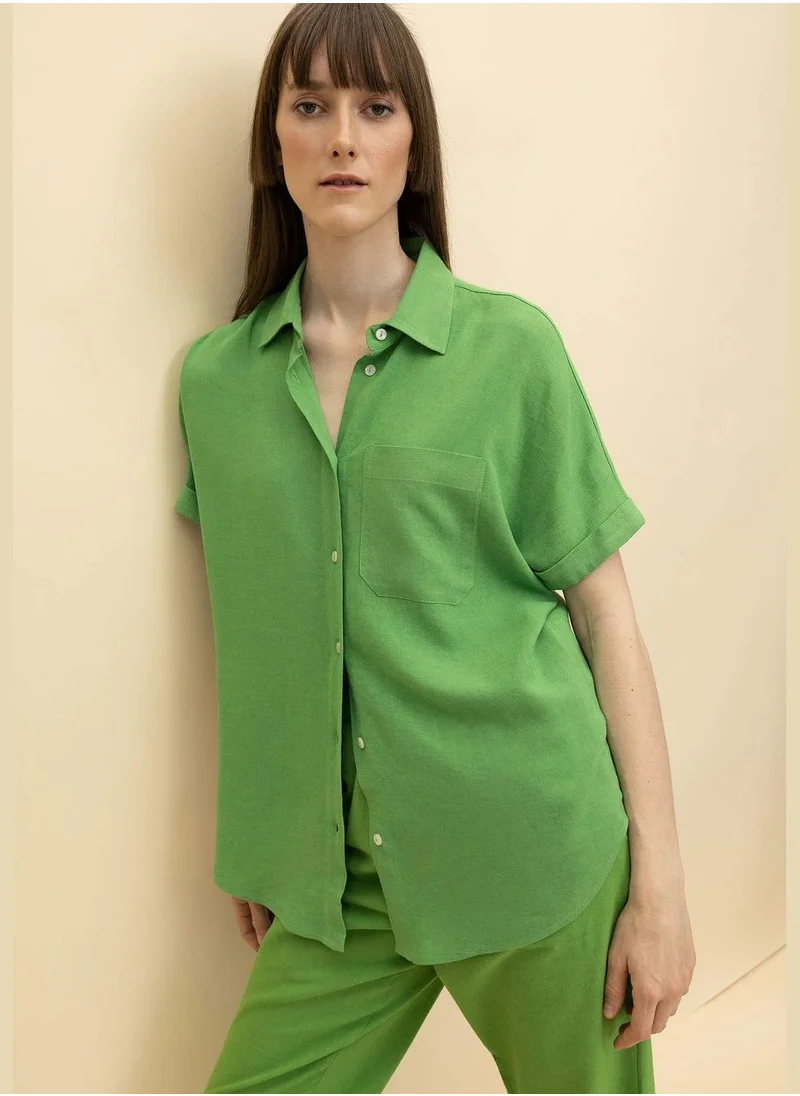 ديفاكتو Woman Short Sleeve Woven Short Sleeve Shirt