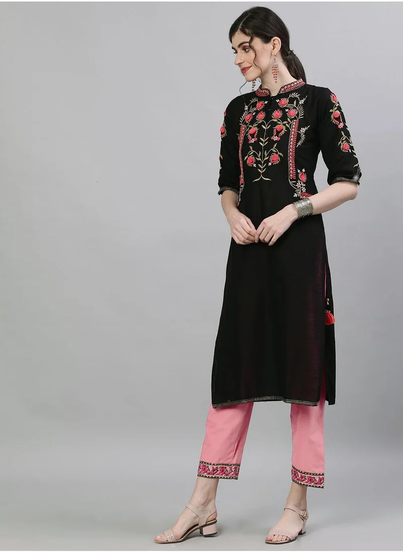 ISHIN Regular Fit Floral Pattern Round Neck Three-Quarter Sleeve Black Colour Knitted Cotton Kurta for Women with Mid-Rise Closure - A Must-Have for Every Wardrobe