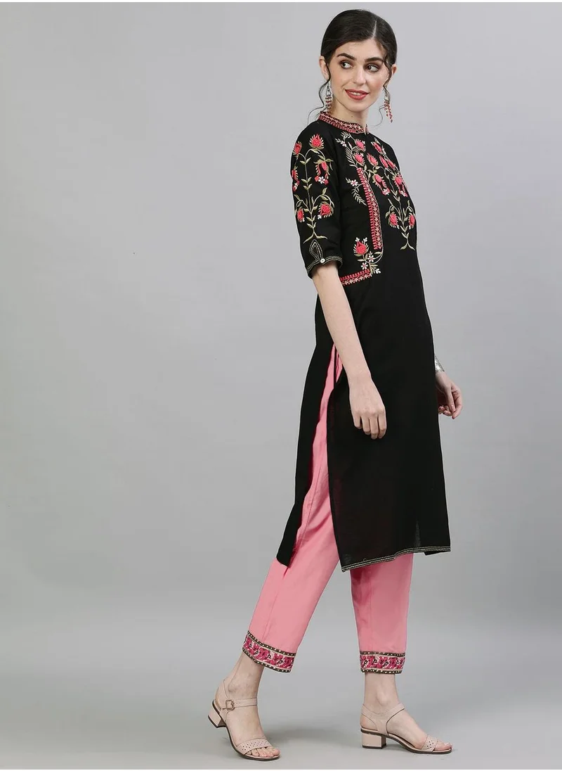 ISHIN Regular Fit Floral Pattern Round Neck Three-Quarter Sleeve Black Colour Knitted Cotton Kurta for Women with Mid-Rise Closure - A Must-Have for Every Wardrobe