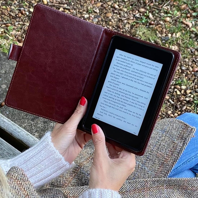 KleverCase Universal Book Cover for eBook Readers. Fits e-Readers Inc. Kobo, Nook, Kindle Paperwhite (inc 12th Gen & Signature Edition), Kindle, storytel and More. (Hocus Pocus) - Image 3