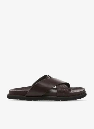 دوتشيني Men Monogram Textured Cross Strap Comfort Sandals
