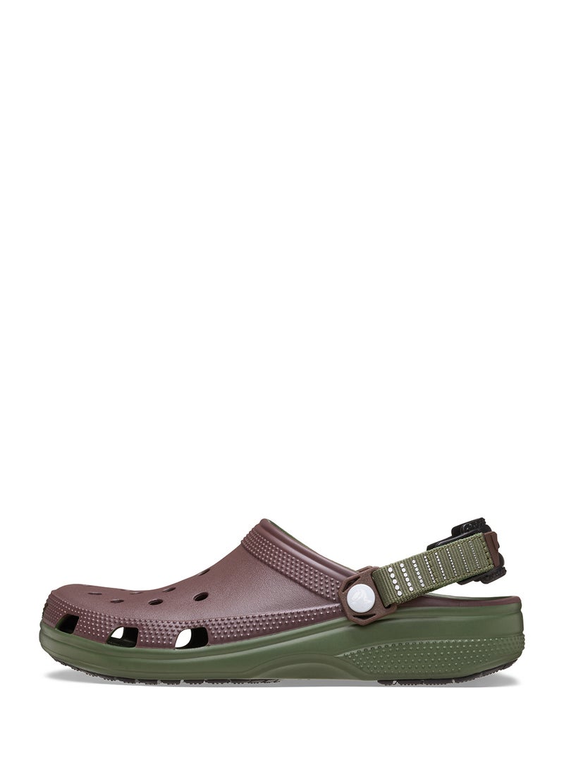 crocs Casual Classic Clog Sandals - Image 2