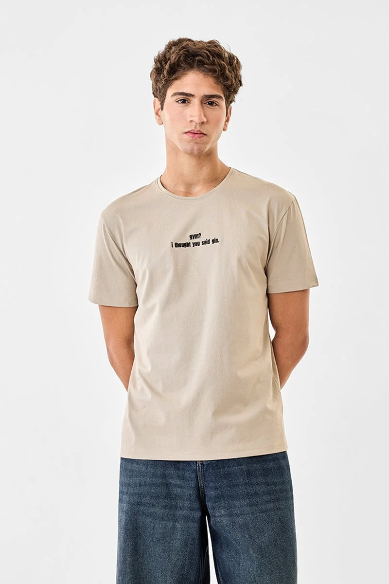 سنيتش تيشيرت بطبعة حروف مقاس عادي