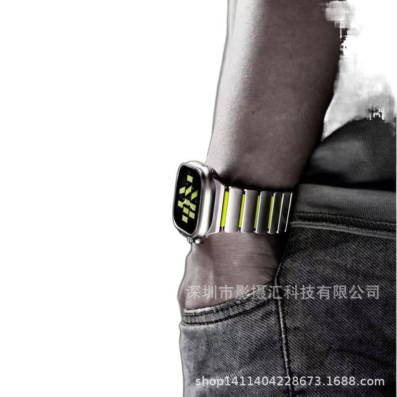 سوار ساعة ذكية سوار معدني من الستانلس ستيل متوافق باللون أسود قابل للتعديل مع Apple Watch 42/44/45/49mm بملاءمة قابلة للتعديل وحزام بديل بتصميم معدني أنيق - Image 3