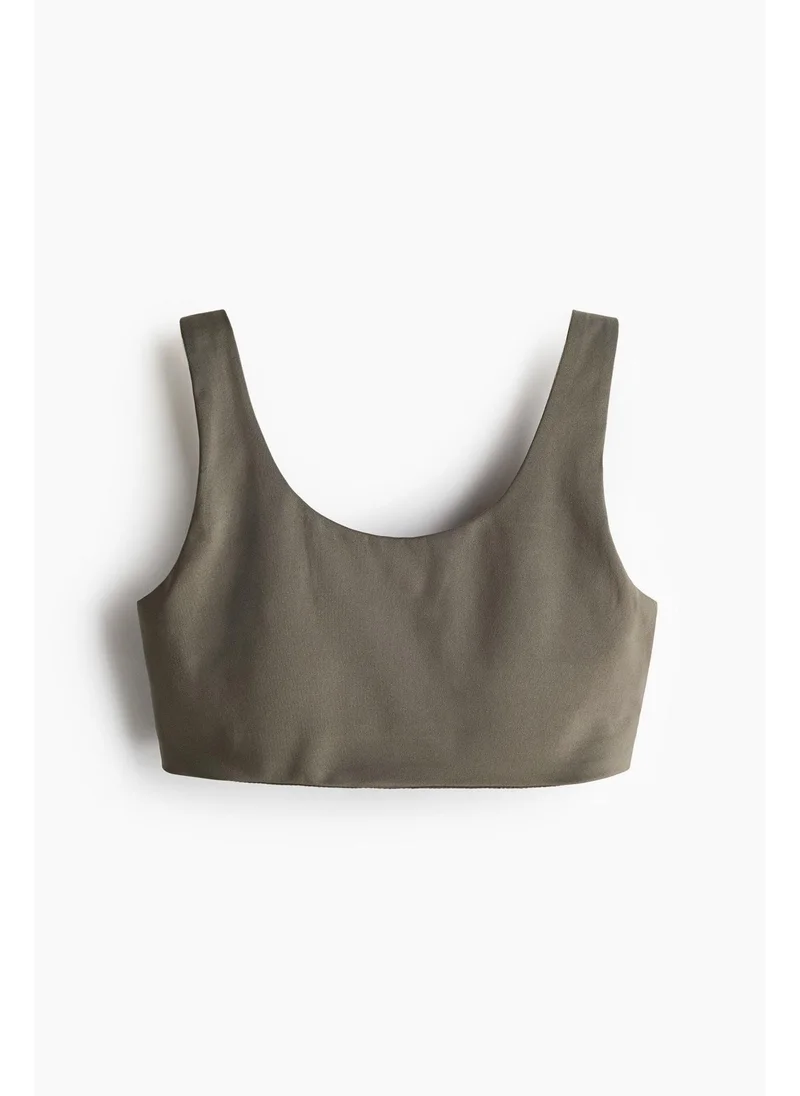 اتش اند ام Medium Support Sports bra in DryMove™