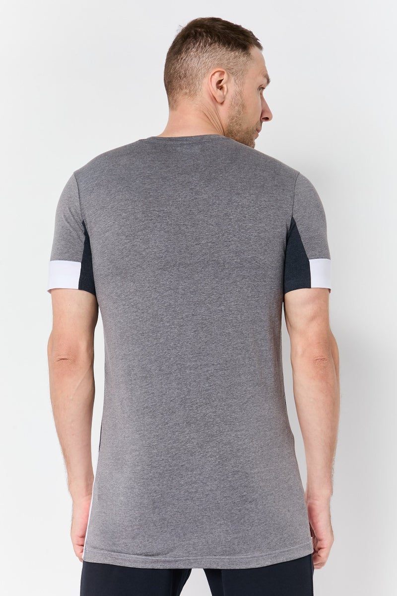 UNDER ARMOUR Men Fitted Short Sleeve Outdoor T-Shirt, Multicolor - Image 4