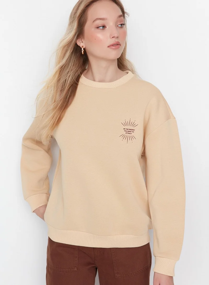 trendyol Crew Neck Graphic Sweatshirt