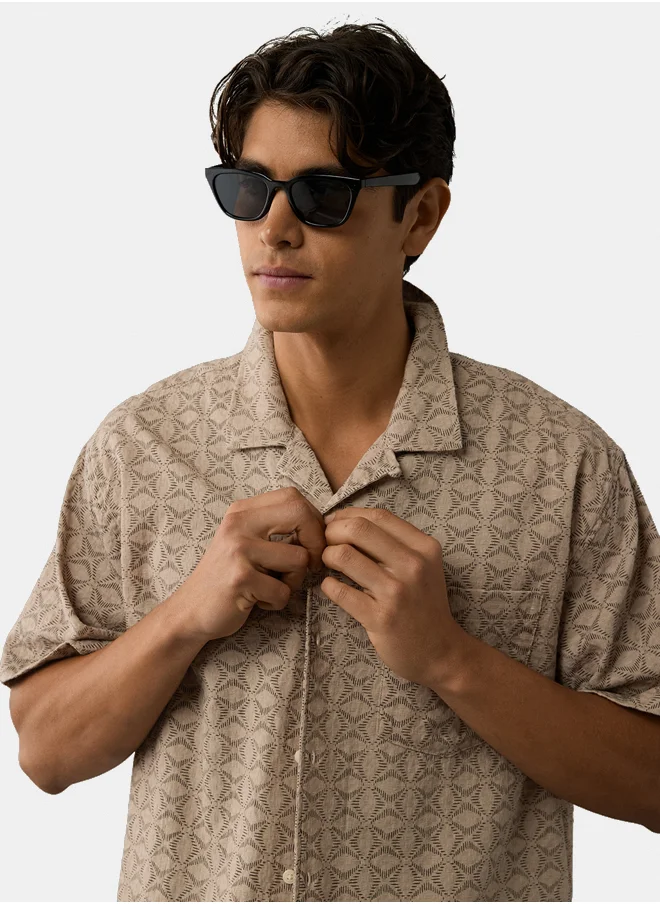 American Eagle AE Poolside Printed Button-Up Shirt