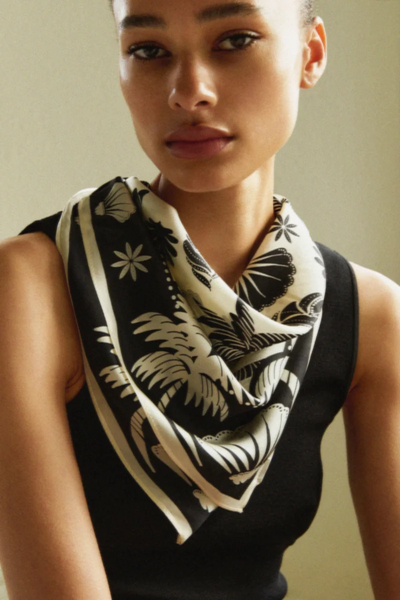 H&M Printed silk scarf