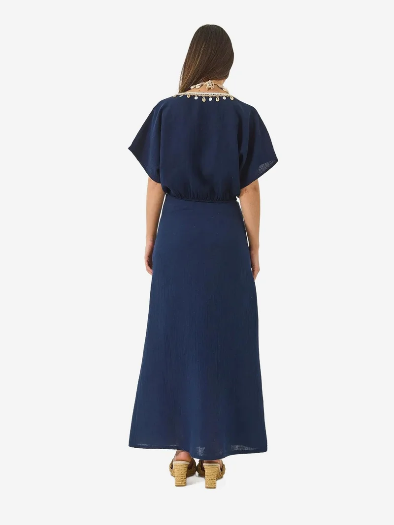 بيانكو لوتشي طقم نسائي قطعتين مطرز بياقة  من لوتشي