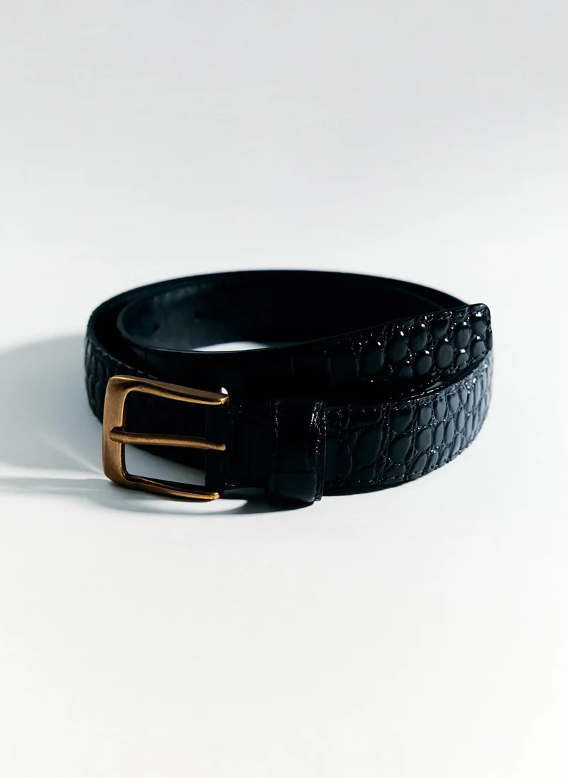 Lichi  Textured leather belt with golden buckle for Women | Best Price UAE
