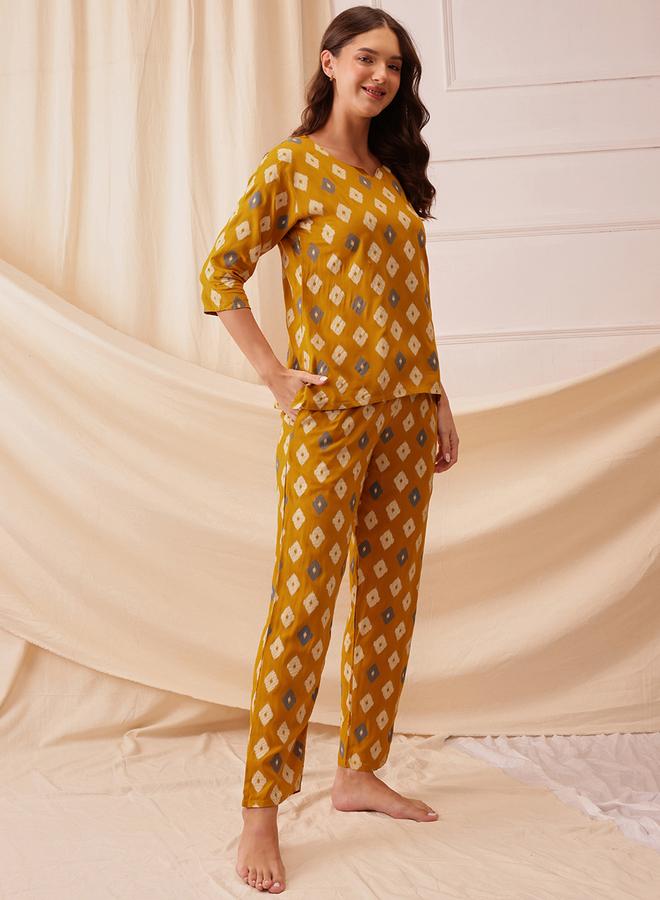 Clovia All-Over Print Notch Neck Top and Pyjama Set - Image 3