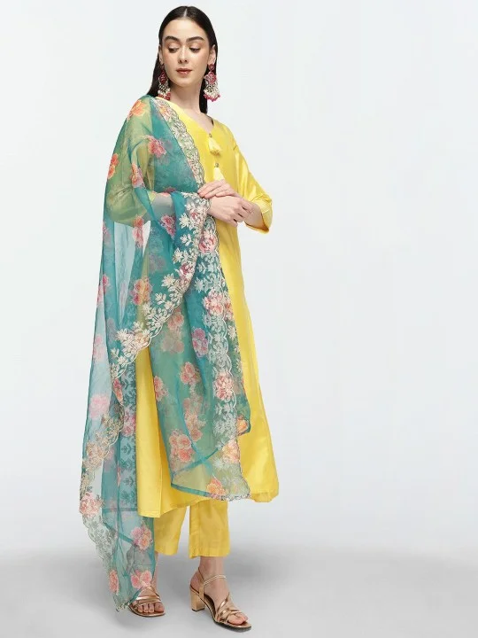 ISHIN Women'S Yellow Polyester Blend Embellished Tunic Full Length Pleat Front Straight Fit Kurta Set