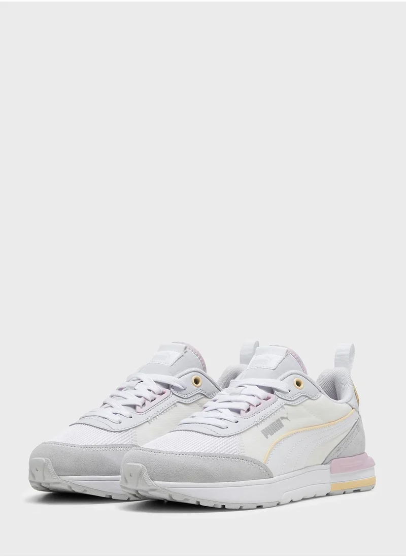 PUMA R22 Sneakers