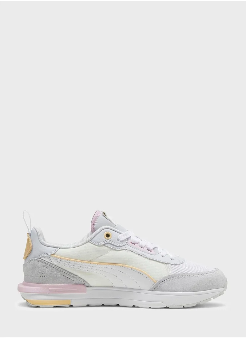 PUMA R22 Sneakers