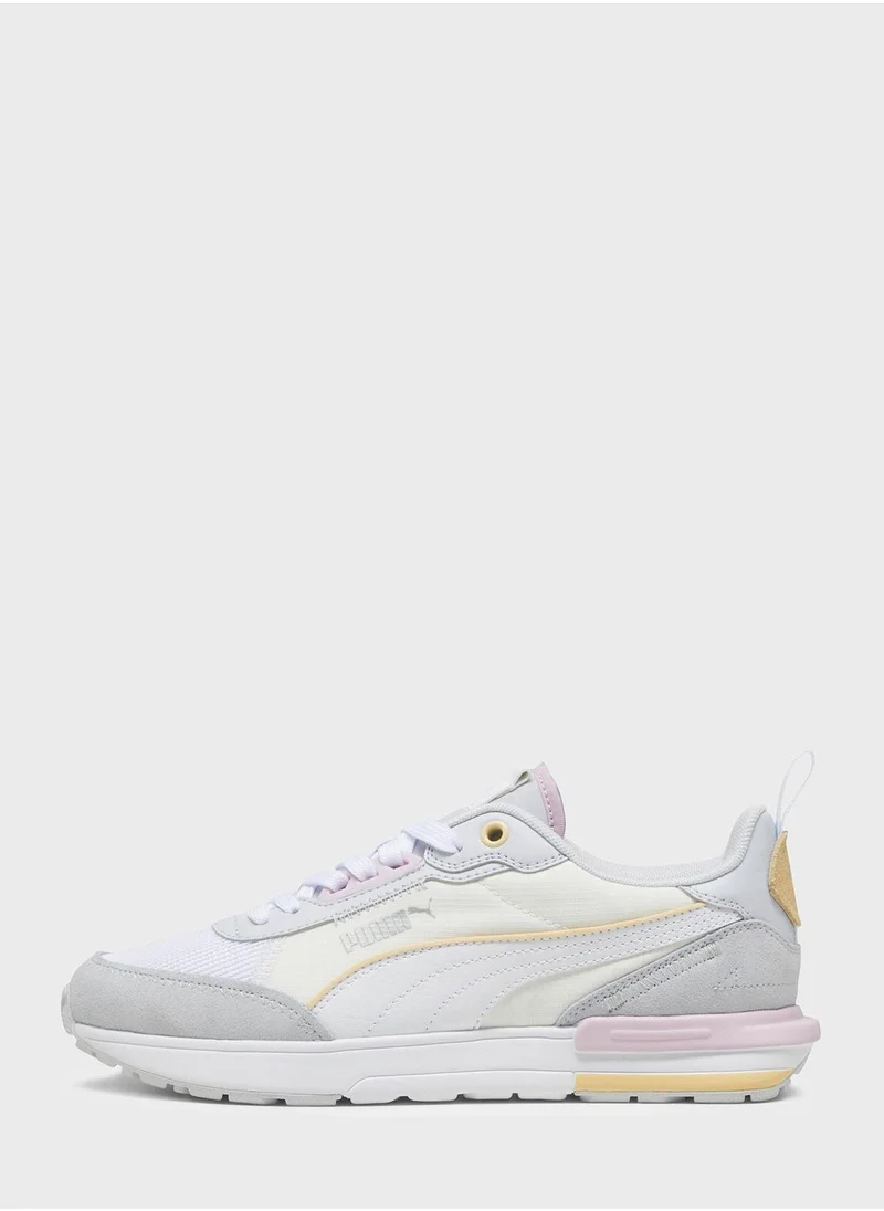 PUMA R22 Sneakers