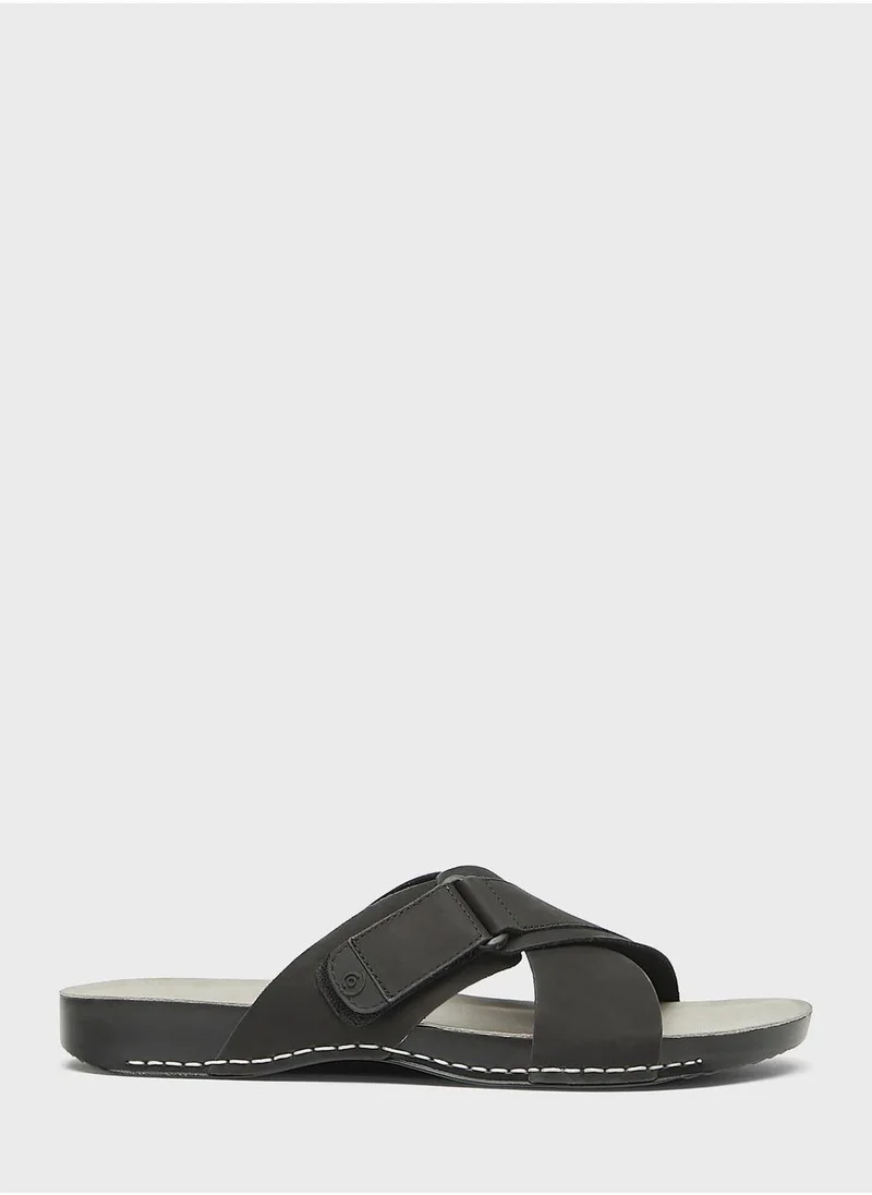 Le Confort Casual Cross Strap Sandals