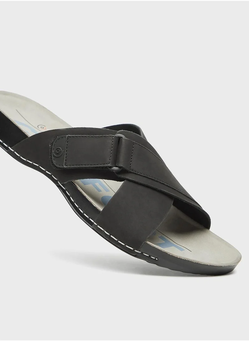 Le Confort Casual Cross Strap Sandals