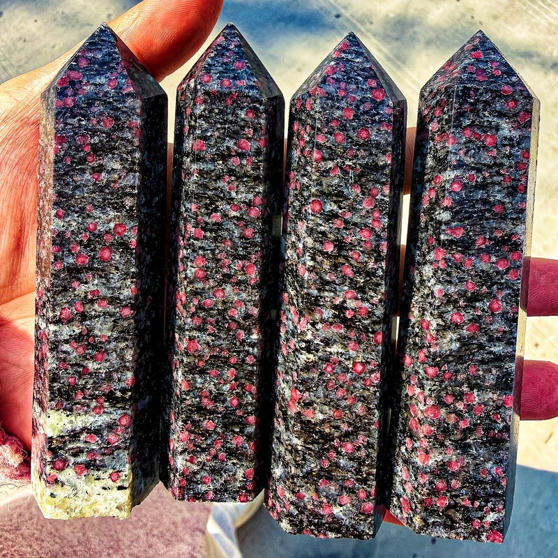 Natural Garnet Biotite Symbiotic Crystal Quartz Matrix Tower Pointed Stele 7 to 8cm Polished Stone Spiritual Gemstone Interior Decoration Crystal Array Combination Holiday Gift Personal Collection - Image 1