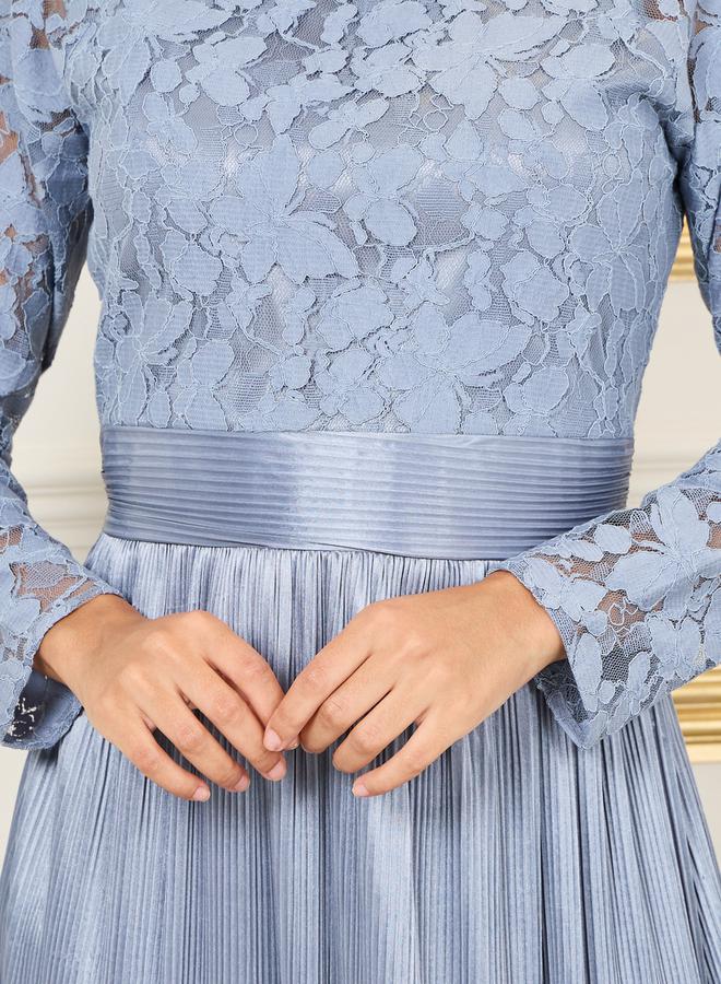 Styli Lace Bodice Midi Dress - Image 3