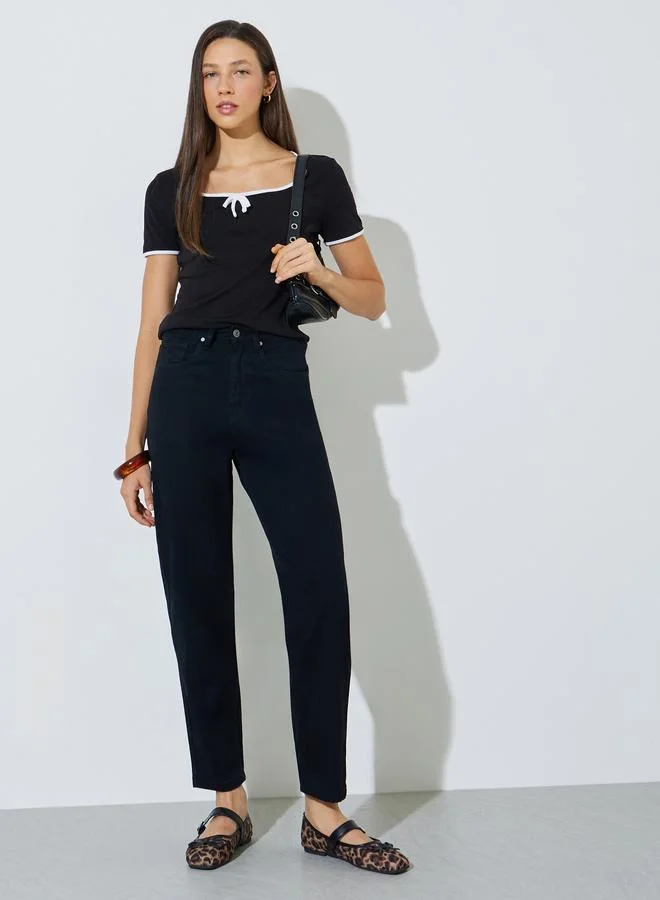 ستايلي Black Mid Rise Mom Fit Jeans