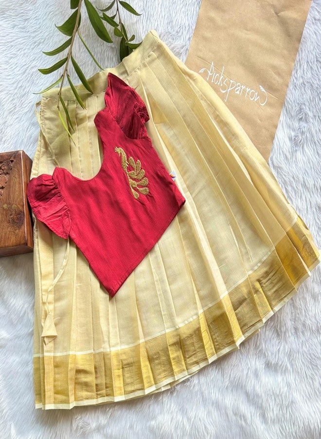 Picksparrow طقم كاسافو باتوبافاداي/لينغا تقليدي للبنات الصغيرات من بيكسبارو (لون الطاووس - قماش) (أحمر، من 0 إلى 6 أشهر) - Image 2