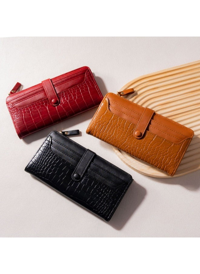 A luxurious crocodile-patterned long wallet designed for distinguished women, featuring a zipper closure. It can be used as a credit card wallet or a ladies' clutch bag, offering ample storage space and multiple card slots.  - Image 4
