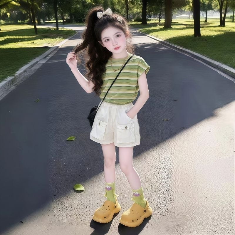 Girls'' Summer Outfit New Style Children''s Loose-Fitting Korean-Style Short-Sleeve Fashionable Workwear Shorts Two-Piece Set - Image 3