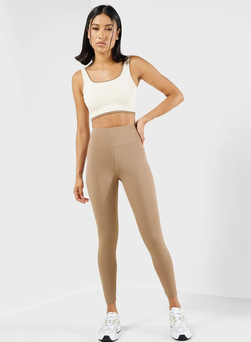 فورورد Contrast Trim Sports Bra & 3/4Th Leggign Set