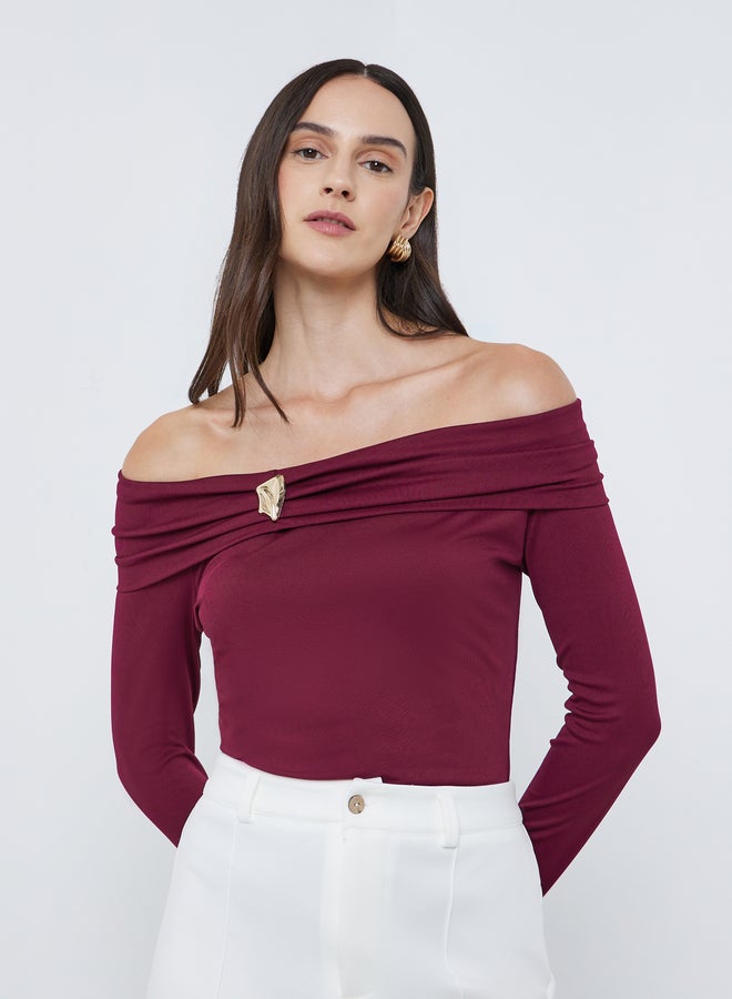 ستايلي بلوزة بتفاصيل أكتاف مكشوفة - Image 1
